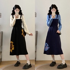 批发实拍~秋<b class='q'>冬</b>新款法式复古圆领针织毛衣裙显瘦假两件拼色绣花连衣裙