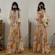 批发实拍~波西米亚度假风吊带连衣裙套装女<b class='q'>夏</b>新款钩花开衫大码两件套