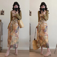 批发实拍~法式吊带连衣裙<b class='q'>春</b>夏温柔度假风气质收腰显瘦防晒开衫套装