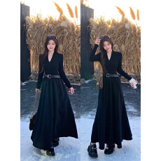 批发实拍 大码韩版高级感简约V领针织拼接时尚气质百搭连衣裙送腰带