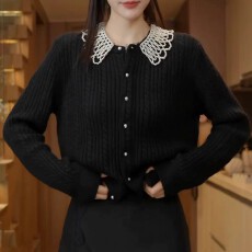 批发法式轻奢珍珠花边领针织<b class='q'>开衫</b>女秋设计小众温柔百搭毛衣外套