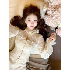 批发[玉珠流仙]重工复古蕾丝<b class='q'>波点</b>上衣 花边网纱拼接收腰<b class='q'>衬衫</b>