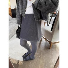 批发高级感毛呢短裙女2026秋冬显瘦<b class='q'>百搭</b>防走光a字包臀半身裙子