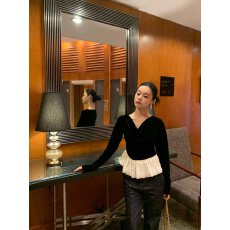 官图！2026冬季法式赫本风精致温柔收腰拼接丝绒上衣女装