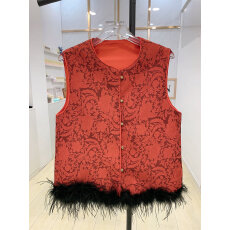 官图！钉珠纽扣毛边拼接圆领砍袖新中式国风马甲2026冬季时尚上衣