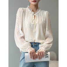批发米<b class='q'>白色</b><b class='q'>衬衫</b>女秋冬高级木耳边刺绣蕾丝打底内搭长袖上衣宽松