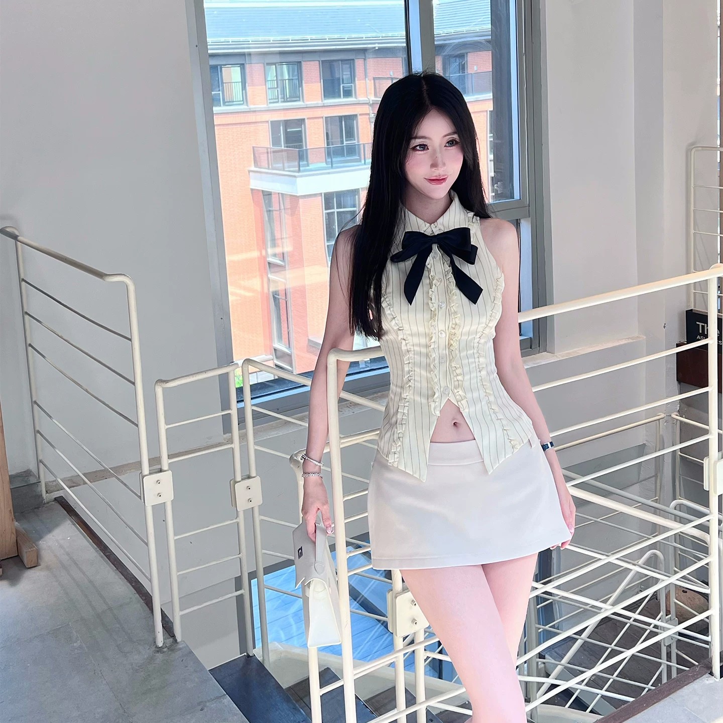 경관 그림 가슴 대 허리 좋은 다리 길이 몸매 가꾸기 프릴 나비 매듭 셔츠