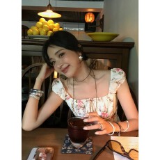 批发官图！漫碎花蕾丝边短袖衬衣法式复古吊带背心设计感方领衬衫
