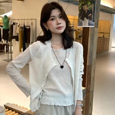 批发2026秋季韩系背心上衣女针织开衫外套<b class='q'>两件套</b>