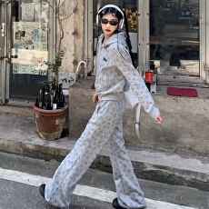 批发2025曼巴棉复古小碎花连帽卫衣短款上衣长裤<b class='q'>套装</b>