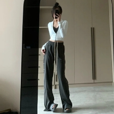 批发秋美式短外套<b class='q'>卫衣</b>女春秋2025新款小个子运动连帽初秋拉链修身上衣