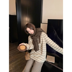 批发<b class='q'>韩</b>版撞色条纹长袖T恤女秋冬新款<b class='q'>韩</b>版宽松慵懒百搭打底衫德绒上衣