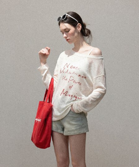 원본 품질 느긋한 바람 살구 색상 비스듬한 어깨 얇은 스타일 긴팔 티셔츠 자외선 차단 블라우스