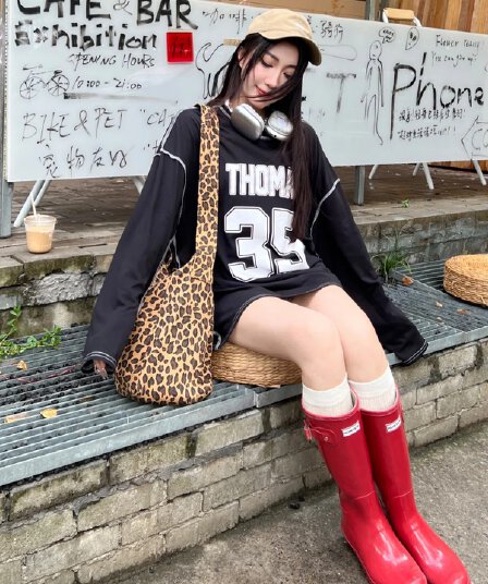 정가 경관 그림 원본 품질 알파벳 루즈핏 긴팔 티셔츠 이른 가을 오프숄더 자외선 차단 맨위