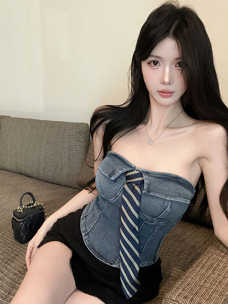 실사 정가 핫걸 폴로 칼라 스트라이프 넥타이 데님 튜브탑 여성 몸매 가꾸기 슬림해 보이는 맨위