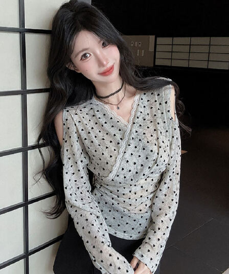 실사 정가 순수한 욕망 바람 V넥 레이스 레이스 패치워크 하트 식물 플러시 긴팔 티셔츠 여성 기본 셔츠