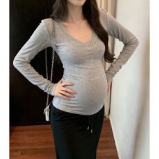 批发<b class='q'>孕妇装</b>春秋网红爆款单/两件装纯色V领T恤宽松褶皱遮肚显瘦打底衫