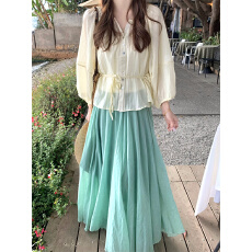 批发实拍实价 法式度假风<b class='q'>棉麻</b>防晒<b class='q'>上衣</b>+大摆<b class='q'>棉麻</b>长裙