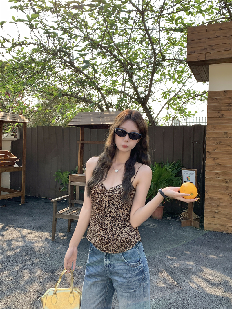 실사 한국 스타일 순수한 욕망 바람 쇼트 스타일 레오파드 무늬 슬립 몸매 가꾸기 슬림해 보이는 맨위