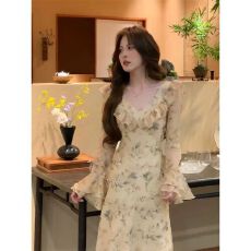 批发法式气质温柔小众绝美<b class='q'>连衣裙</b>女<b class='q'>春秋</b>季新款时尚爆款减龄碎花长裙子