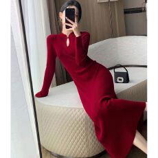 批发红色国风盘扣<b class='q'>改良</b><b class='q'>旗袍</b>连衣裙女订婚回门新年晨袍喜庆复古修身长裙