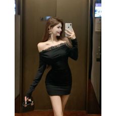 批发蕾丝拼接露肩长袖<b class='q'>连衣裙</b>女秋季性感纯欲包臀短裙紫色收腰紧身裙子