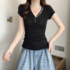 批发实拍大码女装美式辣妹风黑色V领短袖T恤胖MM 修身显瘦百搭上衣