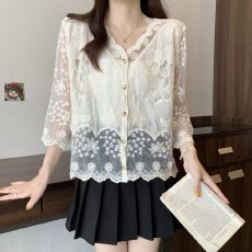 批发实拍大码<b class='q'>女装</b>法式甜美镂空V领蕾丝开衫<b class='q'>胖</b>MM<b class='q'>百搭</b>上衣