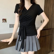 批发实拍大码女装黑色交叉领绑带正肩短袖T恤胖MM收腰显瘦百搭收腰