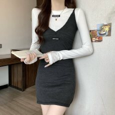 批发实拍大码女装叠穿V领吊带<b class='q'>连衣裙</b>+圆领打底T恤套装