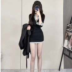 批发黑色polo领衬衫拼接正肩<b class='q'>连衣裙</b>女秋季掐腰假两件荡领纯欲风包臀裙
