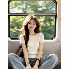 批发自留款推荐~温柔风蕾丝娃娃领镂空针织衫<b class='q'>女</b>夏季新款漂亮减龄上衣