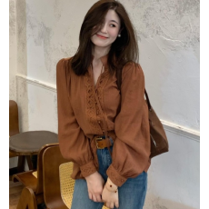 批发<b class='q'>秋</b>装法式别致绝美设计感小众上衣可露丽风咖色蕾丝边长袖衬衫