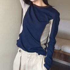 批发<b class='q'>秋</b>装通勤设计感上衣宽松慵懒风独特超好看藏青色撞色拼接长袖T恤