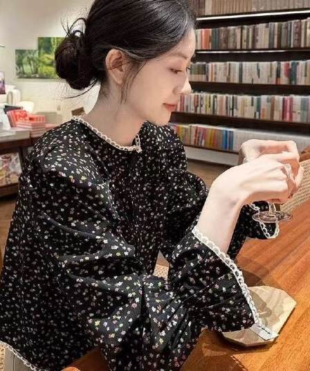 가을 의상 새로운 프랑스식 고급 센스 연령 감소 외국 가스 고유 한 Chic 아름다운 검정색 꽃무늬 셔츠 맨위 여성