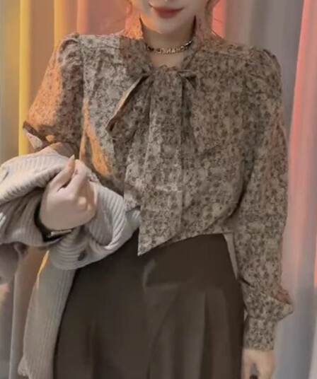 가을 의상 새로운 디자인 센스 레트로 품격 꽃무늬 레이스업 나비 복장 셔츠