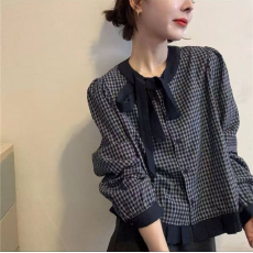 批发<b class='q'>秋装</b>新款法式复古风系带蝴蝶结系带格子衬衫设计感洋气减龄上衣