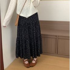 批发<b class='q'>秋</b>装新款小碎花松紧腰半身裙女减龄透气蛋糕裙飘逸仙气裙