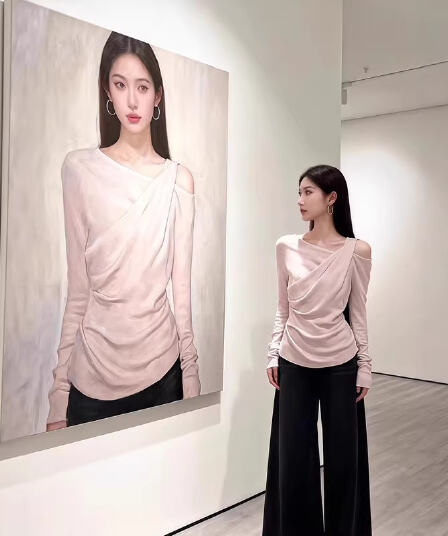 가을 의상 새로운 한 부서 회색 비스듬한 칼라 오프숄더 긴팔 티셔츠 여성 디자인 센스 몸매 가꾸기 슬림해 보이는 인사이드 가져 가라. 사람들 면 맨위