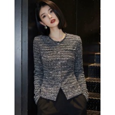 批发秋装高级感法式小香风粗花呢<b class='q'>外套</b>女修身<b class='q'>显瘦</b>单排扣短款长袖上衣