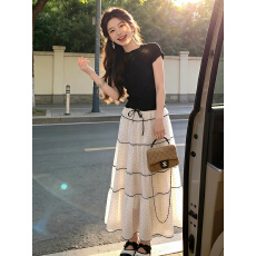 夏日穿搭一整套2026微胖御姐小香风气质绝美漂亮减龄连衣裙子套装