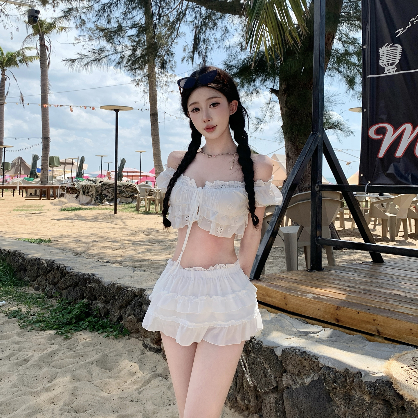 순수한 욕망 달콤한 핫걸 휴가 바람 여행 섹시함 오프숄더 쇼트 스타일 맨위 코디 케이크 드레스 화이트 두 조각 여성 세트