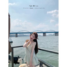 迟伞伞26/ss 升级版小女人 蕾丝吊带绿收腰两件套连衣裙