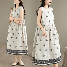 批发实拍2026新款棉麻<b class='q'>春</b>夏圆领无袖宽松通勤气质连衣裙原麻色文艺女