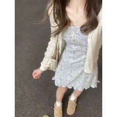 批发2026新款茶歇法式高级感小个子蓝色碎花吊带<b class='q'>连衣裙</b><b class='q'>两件套</b>装女夏