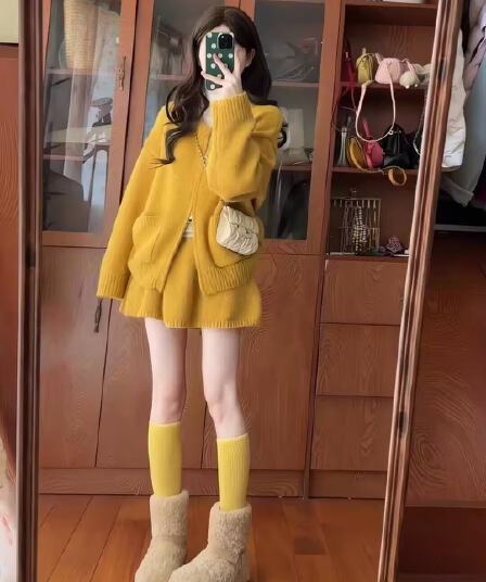 느긋한 바람 스웨터 니트 드레스 아이들 가을 겨울 2026 한 부서 천 골드 센스 오픈 가디건 미니 스커트 착용 가져 가라. 전체 집합