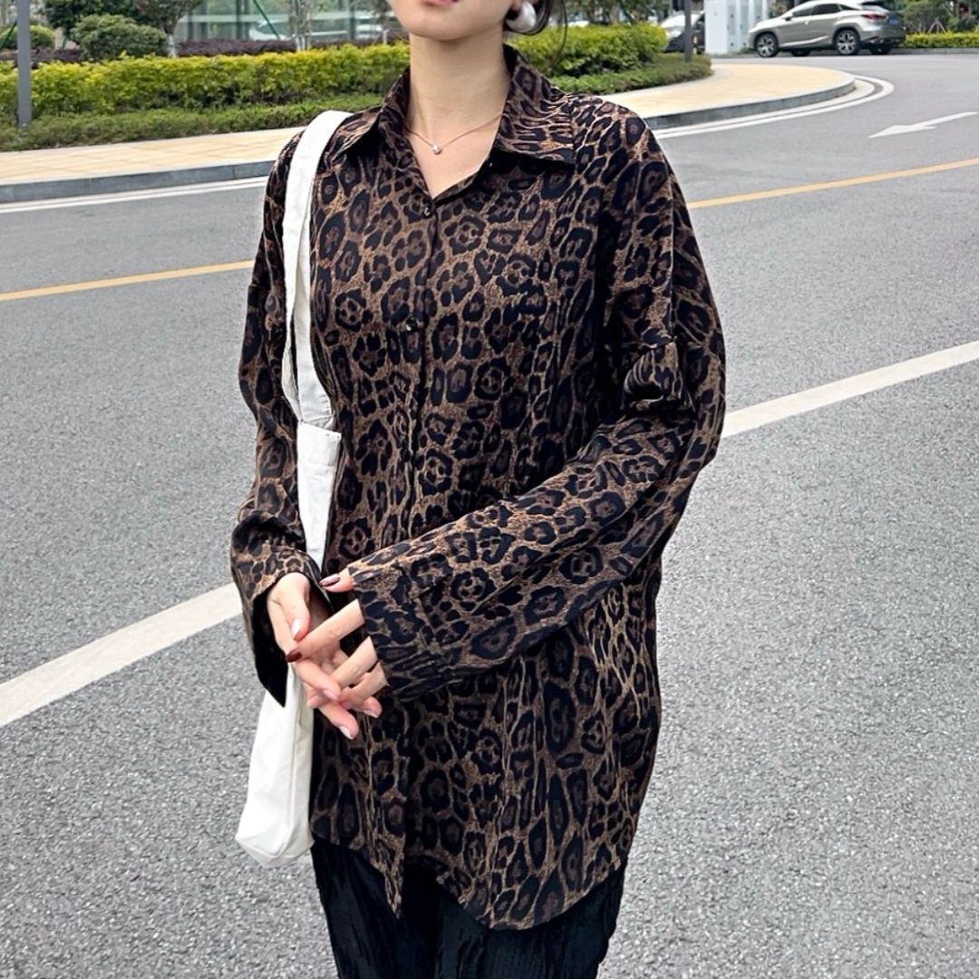 원본 원단 에디션 모양 좋은 느낌 긍정적 인 아메리칸 레트로 레오파드 무늬 여성 셔츠 가을 새로운 오픈 가디건 맨위