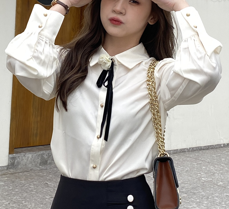 여성 셔츠 2025 가을 새로운 디자인 센스 작은 대중 프랑스식 연령 감소 맨위