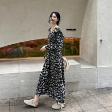 批发实拍2025年秋装新款碎花雪纺连衣裙女长袖显瘦气质裙子印花<b class='q'>长裙</b>