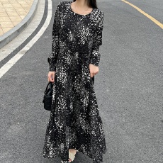 批发韩国东大门2026年春季新款气质印花长款长袖连衣裙
